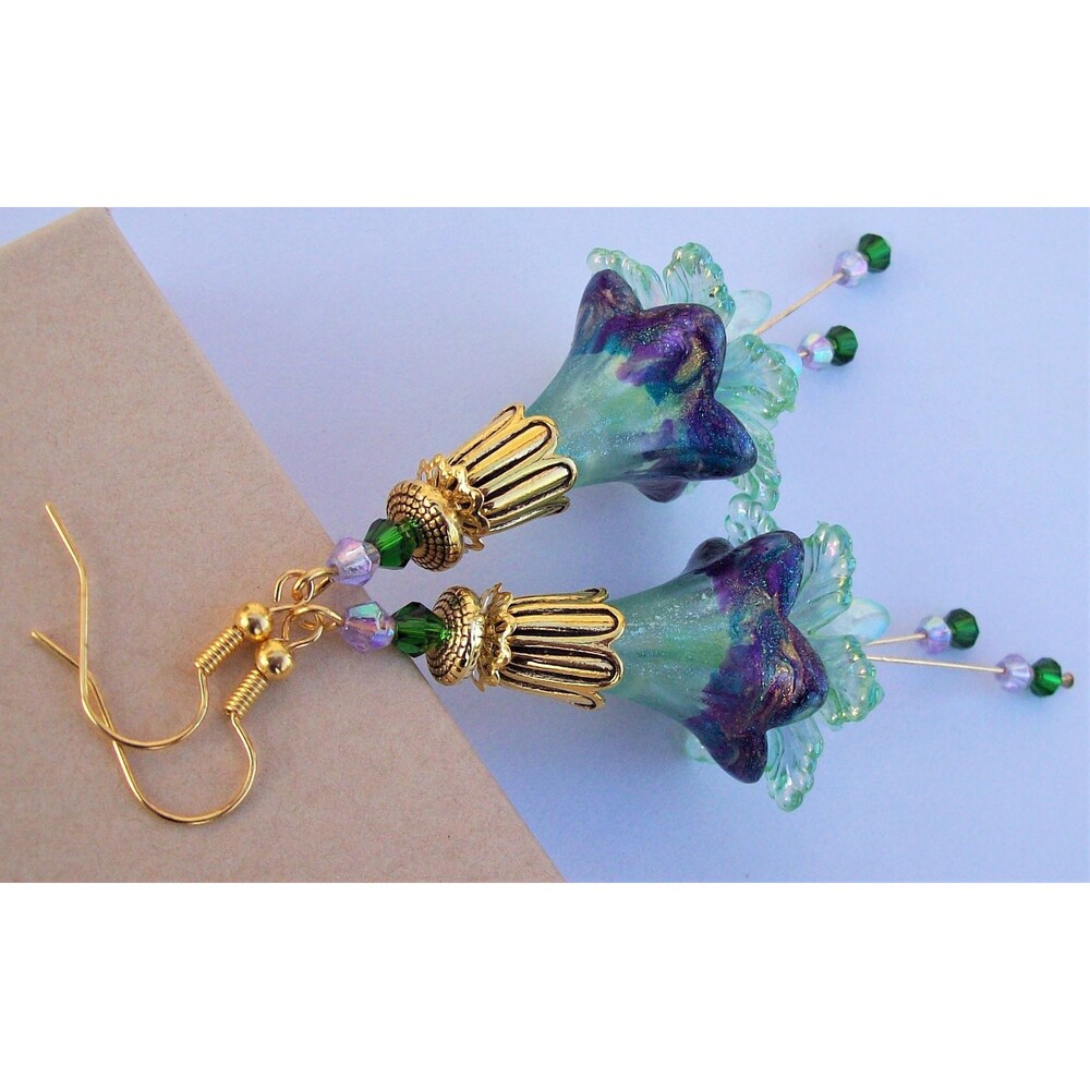 Green floral earrings dangle, Hand painted, Unique gift for her, Flower gifts
